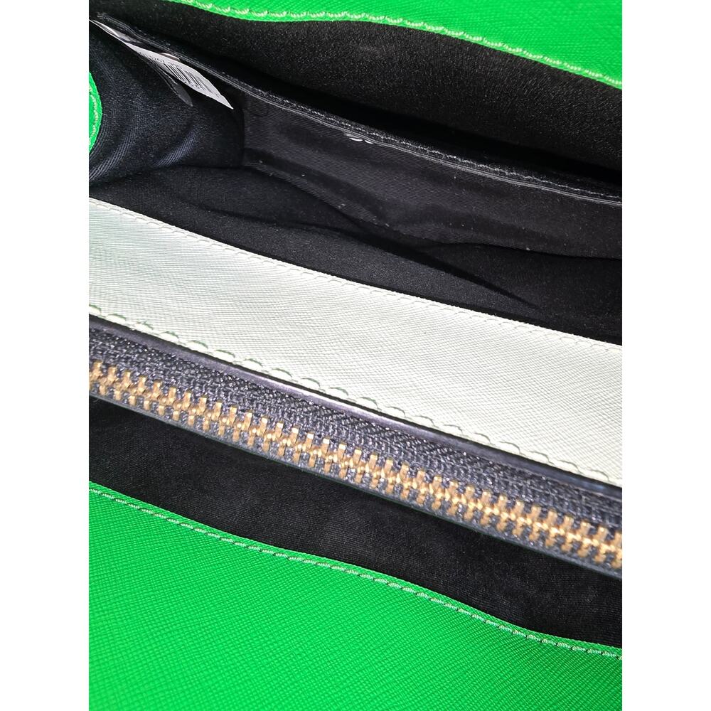 Marc Jacobs Little Big Shot View 4